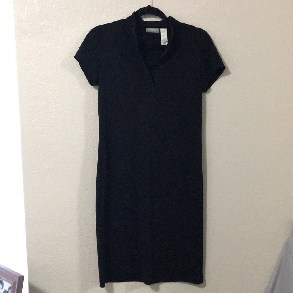 Short sleeve black dress